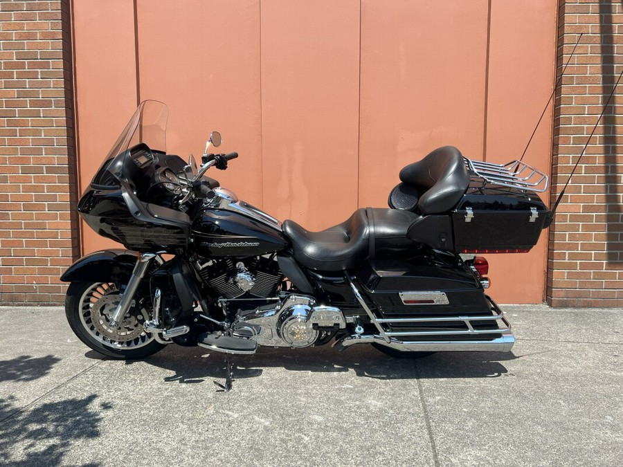 2012 Harley-Davidson Road Glide Ultra Vivid Black