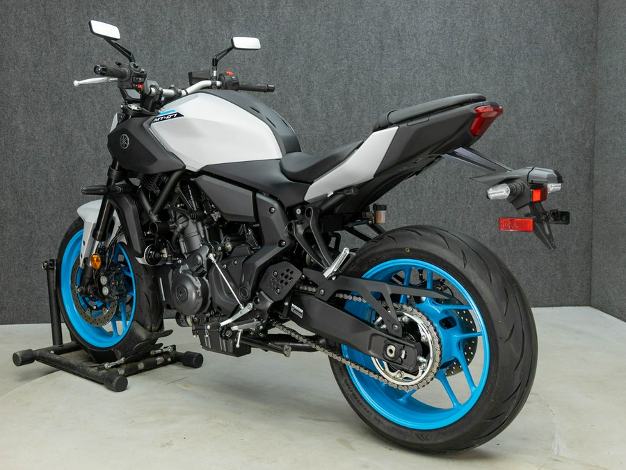 2025 YAMAHA MT-07