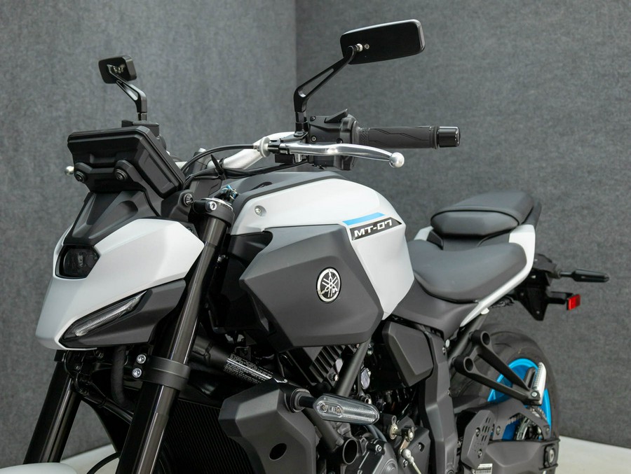 2025 YAMAHA MT-07
