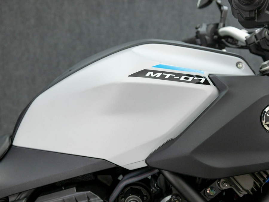 2025 YAMAHA MT-07