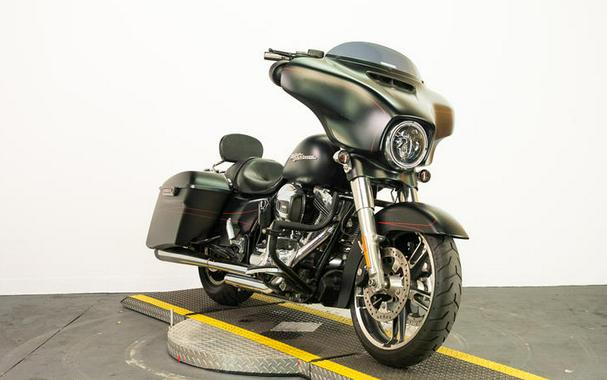 2016 Harley-Davidson® FLHXS - Street Glide® Special
