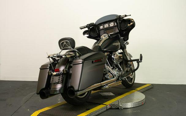 2016 Harley-Davidson® FLHXS - Street Glide® Special