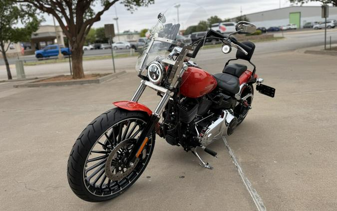 2017 Harley-Davidson® Breakout® Custom Colour Laguna Orange