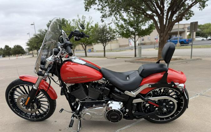 2017 Harley-Davidson® Breakout® Custom Colour Laguna Orange