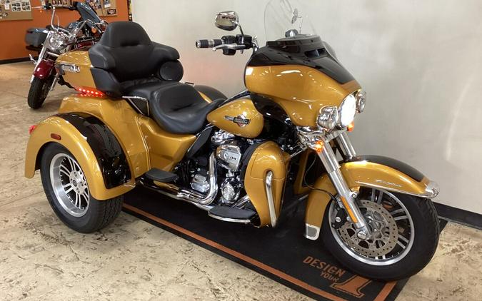 2023 Harley-Davidson Tri Glide Ultra Prospect Gold/Vivid Black FLHTCUTG