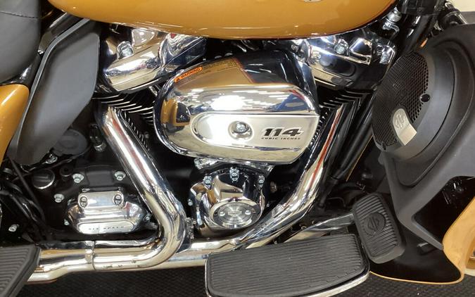 2023 Harley-Davidson Tri Glide Ultra Prospect Gold/Vivid Black FLHTCUTG