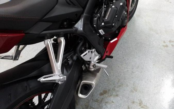 2026 Honda® CBR650R E-Clutch