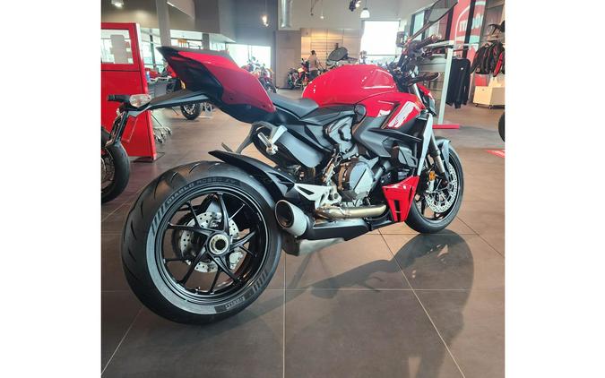 2024 Ducati Streetfighter V2