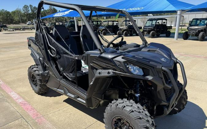 2026 Can-Am Maverick Trail DPS 700