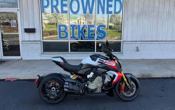 2026 Ducati Diavel V4 RS