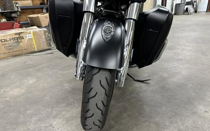 2020 Indian Motorcycle® Roadmaster® Dark Horse® Thunder Black Smoke