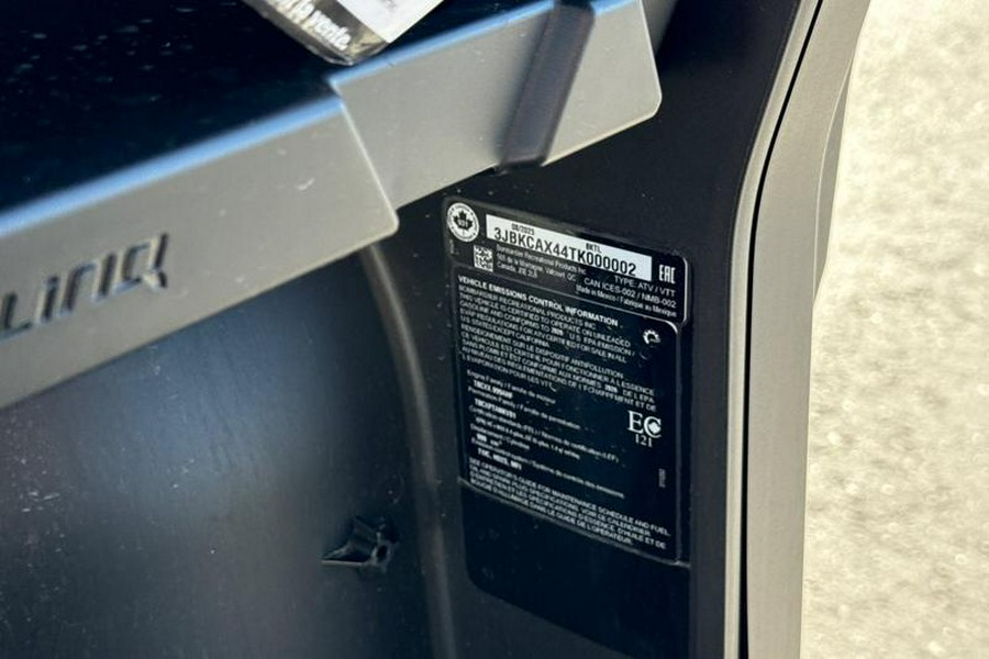 2026 Can-Am® SSV DEF MAX XT 65 HD11 CA 26