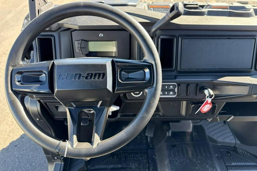2026 Can-Am® SSV DEF MAX XT 65 HD11 CA 26