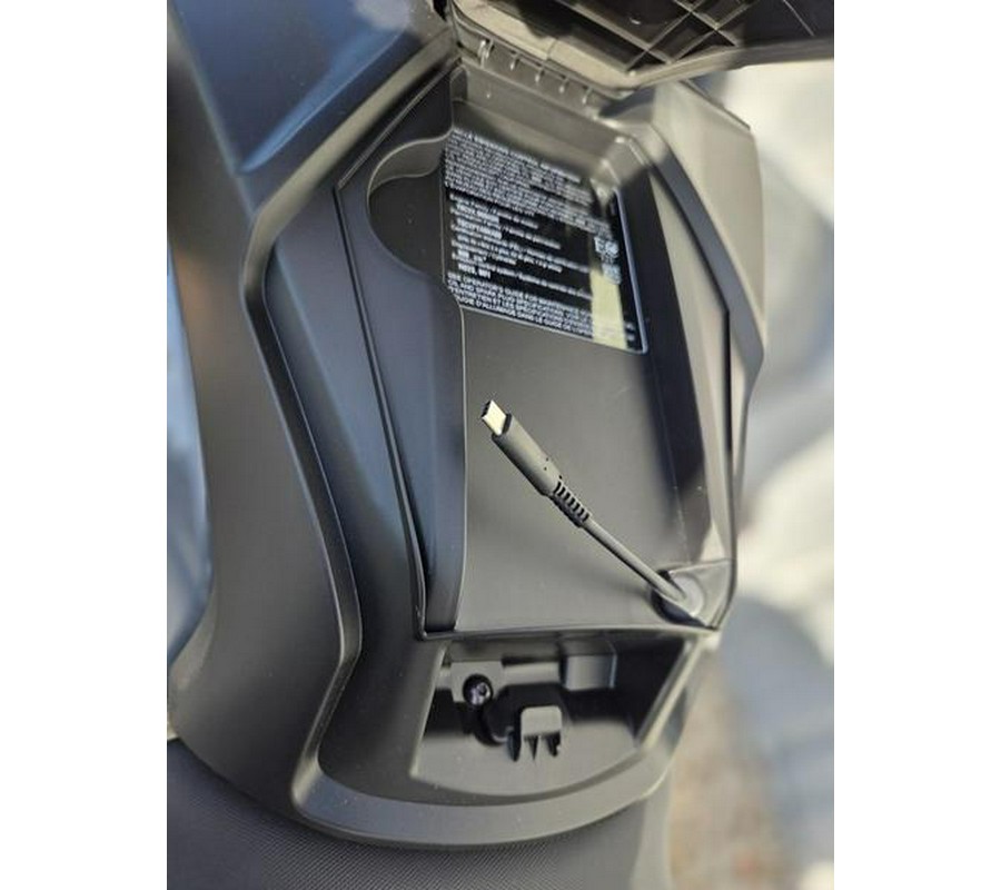 2026 Can-Am® Outlander X mr 1000R Granite Grey