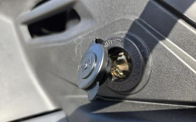 2026 Can-Am® Outlander X mr 1000R Granite Grey