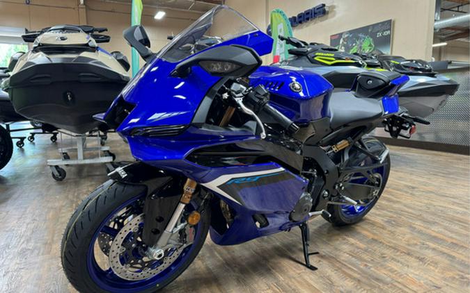 2025 Yamaha YZF R9