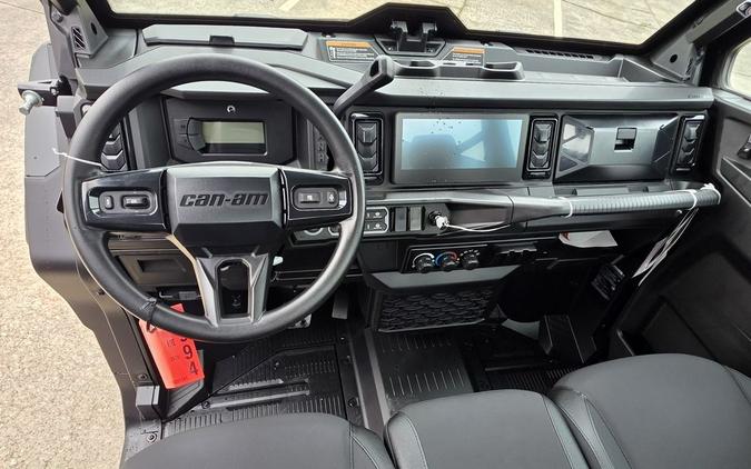 2026 Can-Am Defender XT CAB HD11