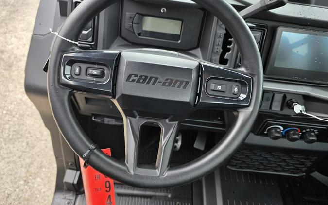 2026 Can-Am Defender XT CAB HD11