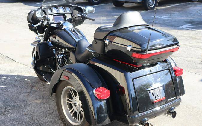 2019 Harley-Davidson Tri Glide Ultra FLHTCUTG