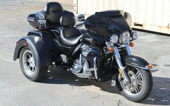 2019 Harley-Davidson Tri Glide Ultra FLHTCUTG