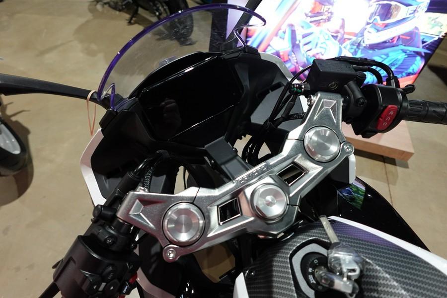2026 CFMOTO 300SS