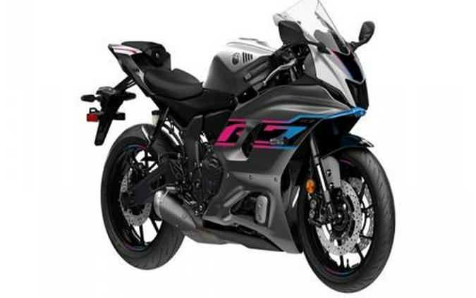 2024 Yamaha YZF-R7 CA