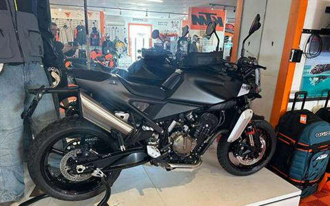 2025 Husqvarna Svartpilen 801