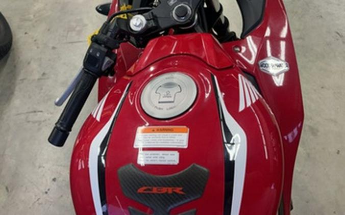 2022 Honda CBR300R
