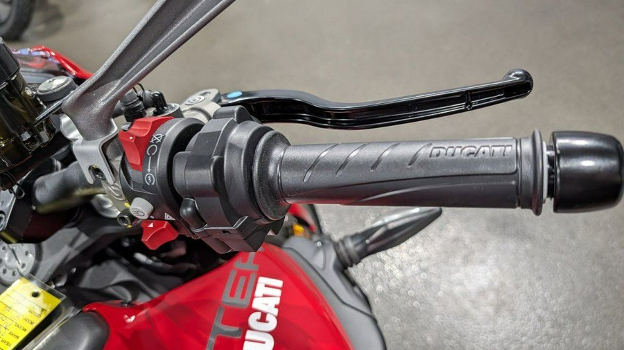 2025 Ducati MONSTER PLUS