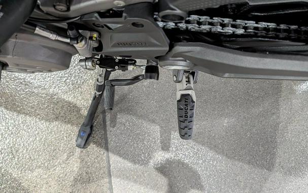 2025 Ducati MONSTER PLUS