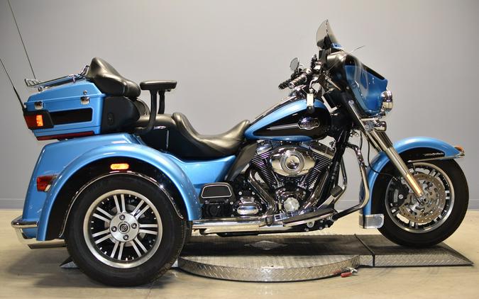 2011 Harley-Davidson Tri Glide Ultra Classic FLHTCUTG