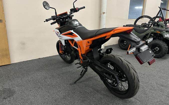 2026 KTM SMC 390 R