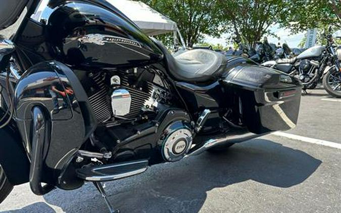 2016 Harley-Davidson CVO™ Street Glide®