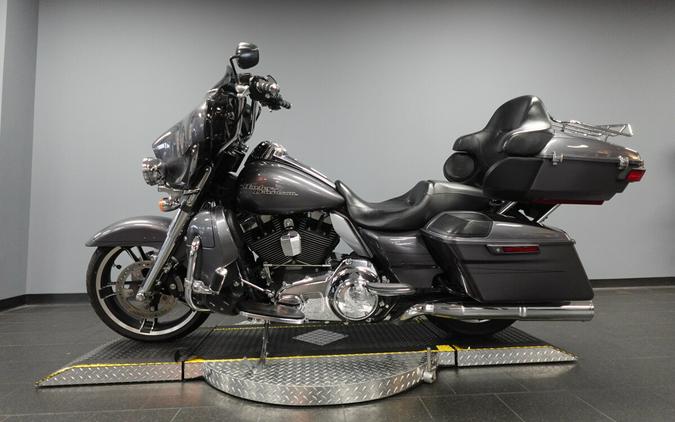 2015 Harley-Davidson Street Glide Special FLHXS