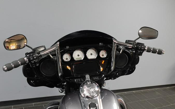 2015 Harley-Davidson Street Glide Special FLHXS