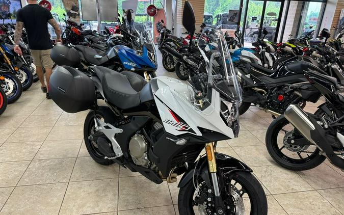 2023 CFMoto 650 Adventura