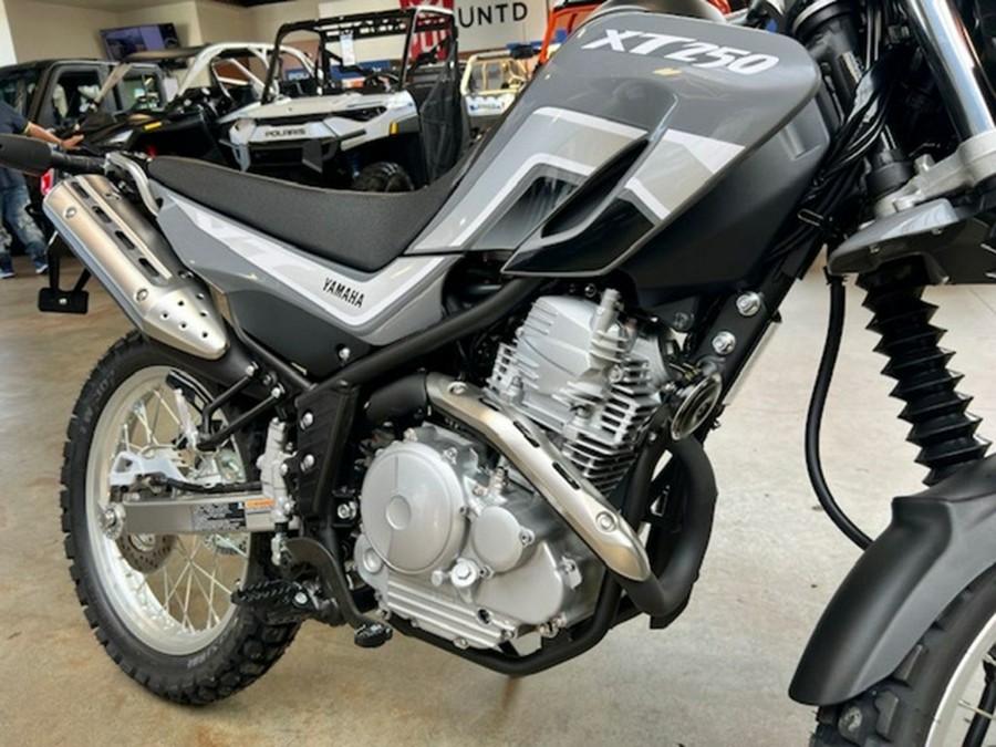 2025 Yamaha XT250SC