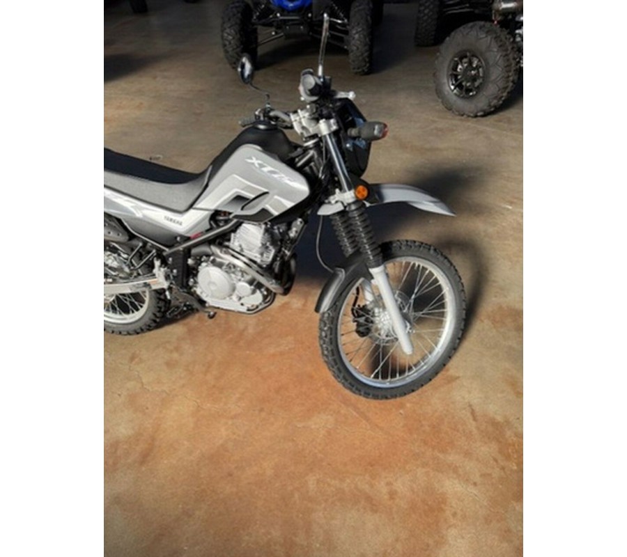 2025 Yamaha XT250SC