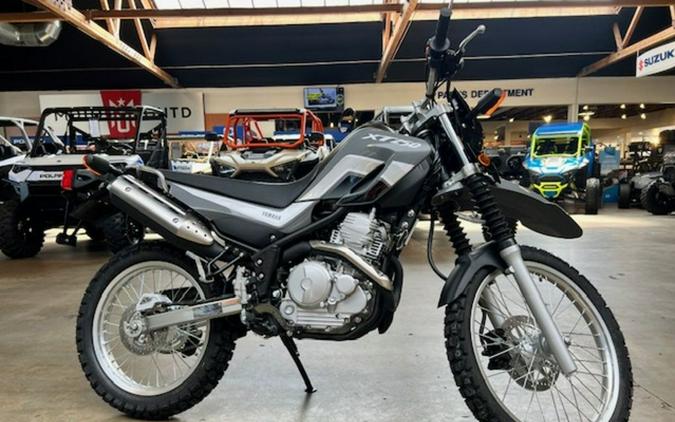 2025 Yamaha XT250SC