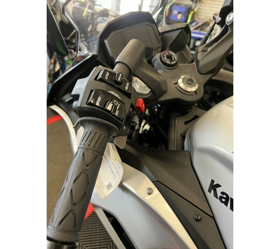2024 Kawasaki Ninja 7 Hybrid ABS