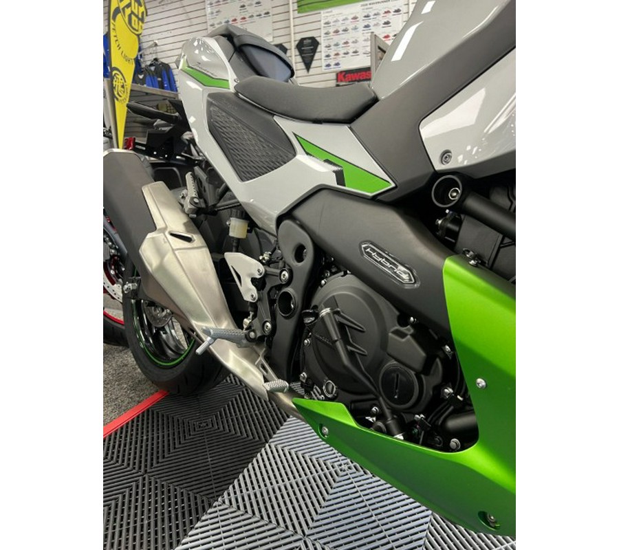 2024 Kawasaki Ninja 7 Hybrid ABS