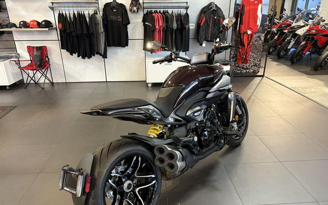 2026 Ducati XDiavel V4 Black Lava