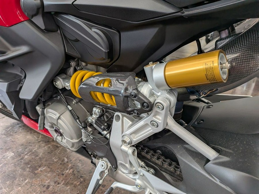 2022 Ducati Streetfighter V2 Ducati Red V2