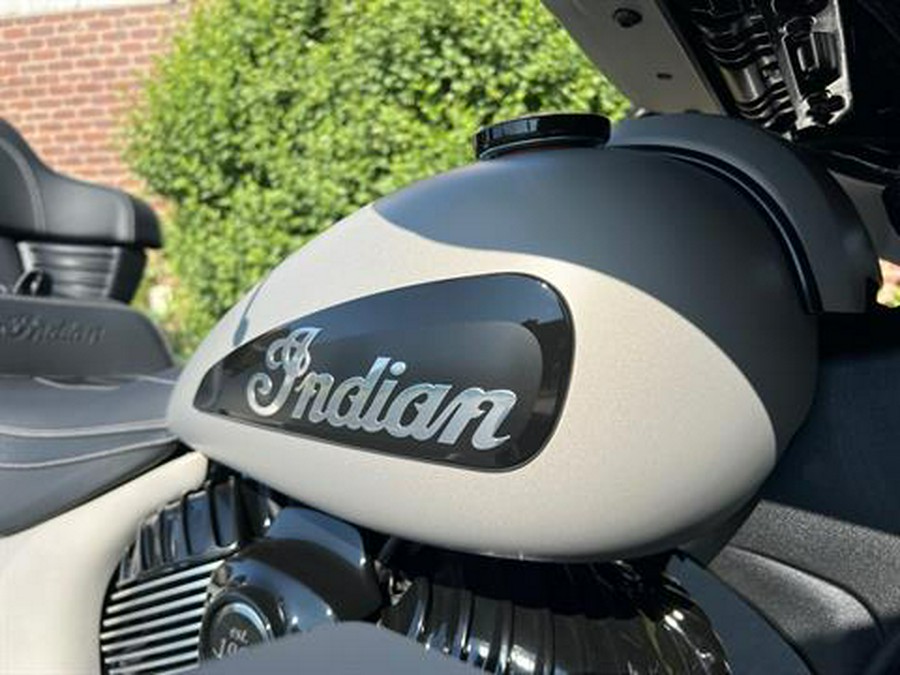 2023 Indian Motorcycle Roadmaster® Dark Horse®