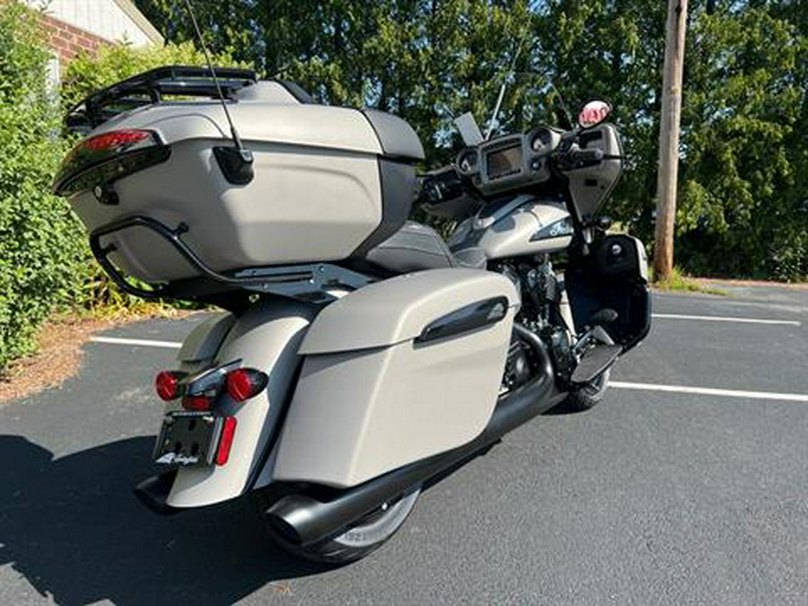 2023 Indian Motorcycle Roadmaster® Dark Horse®