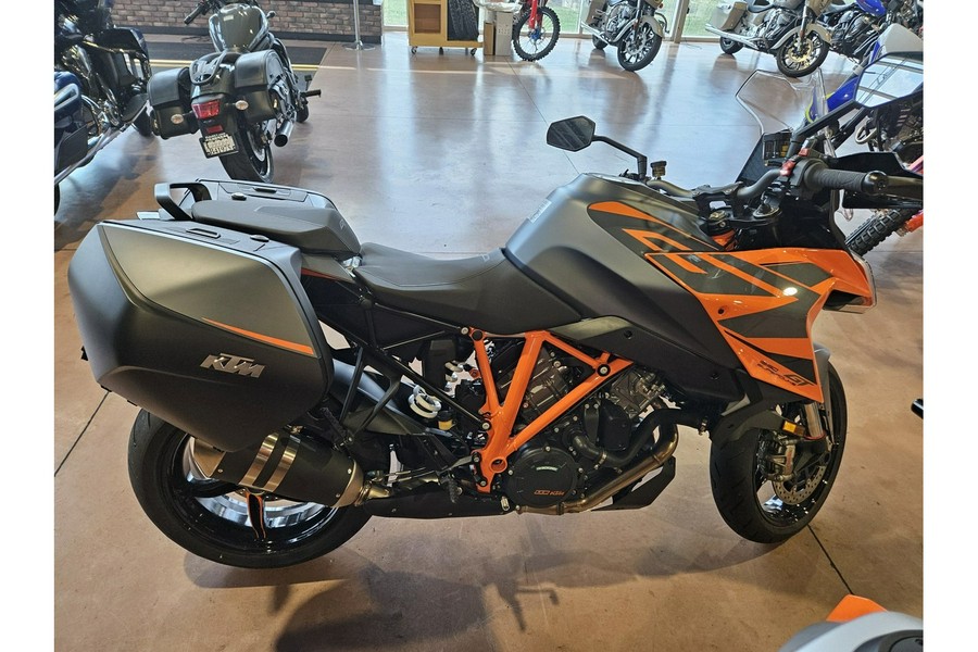 2024 KTM 1290 SUPER DUKE GT