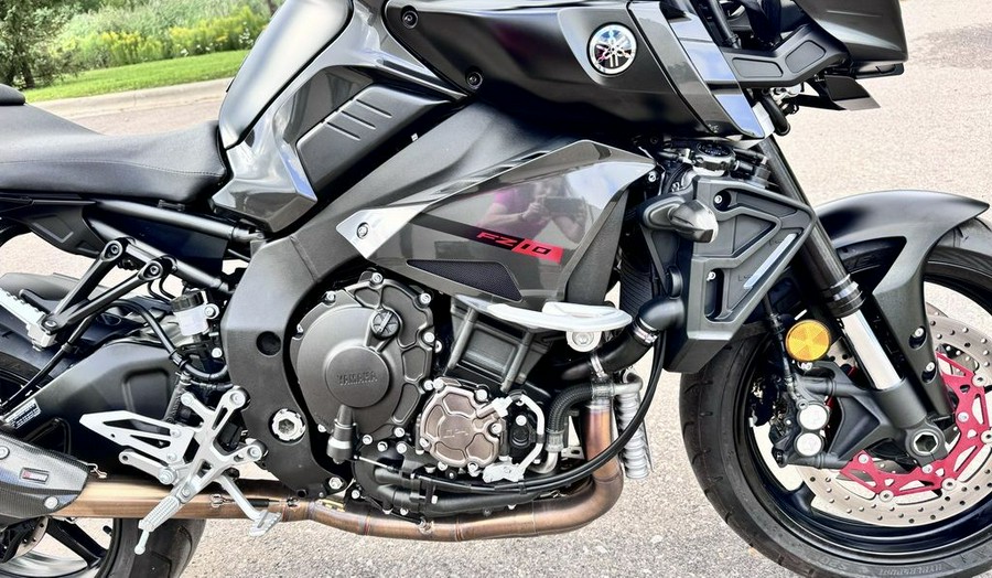 2017 Yamaha FZ 10