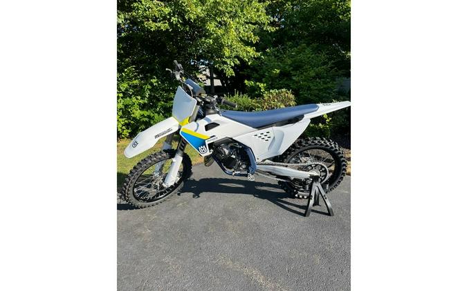2025 TC 125 - Husqvarna Motorcycles