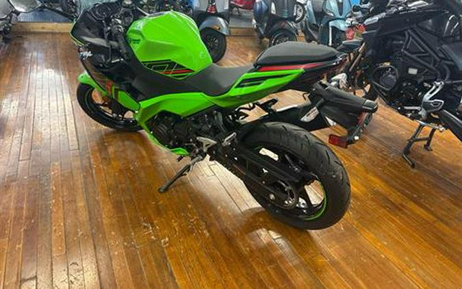 2023 Kawasaki Ninja 400 ABS KRT Edition