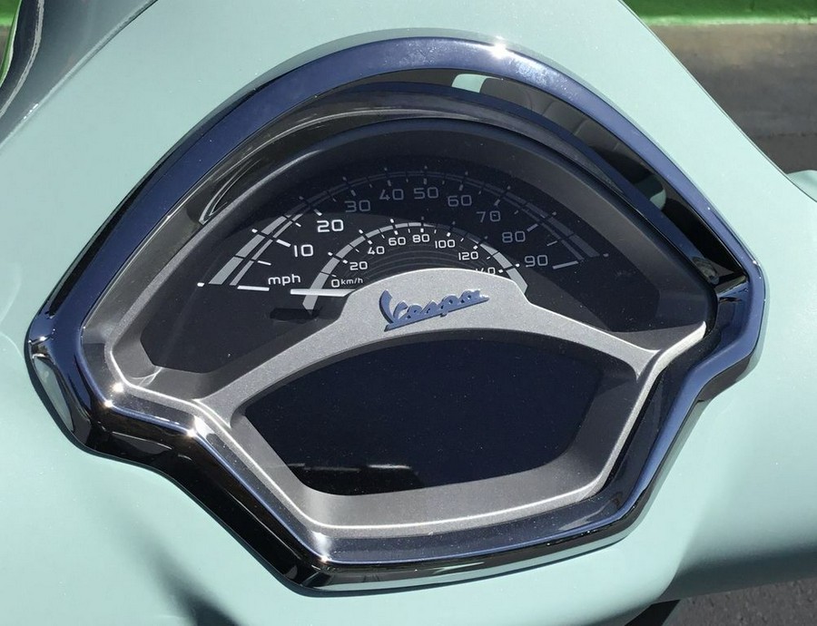 2023 Vespa GTS 300